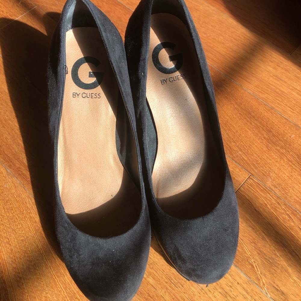 G by Guess Pumps